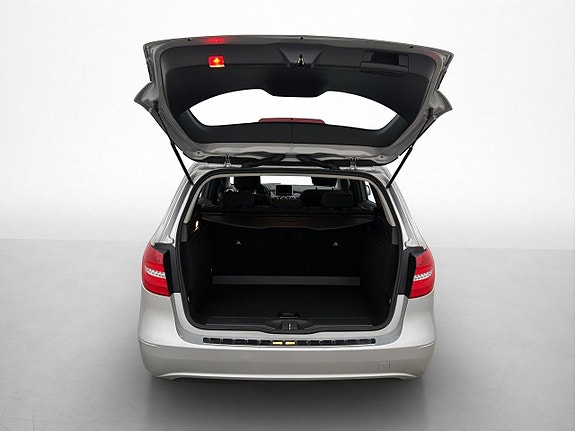 Mercedes-Benz B180 17 of 30
