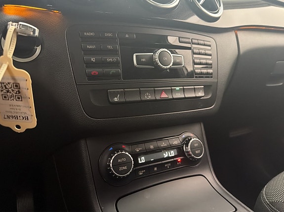 Mercedes-Benz B180 20 of 30