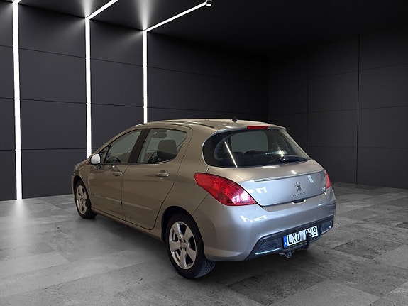 Peugeot 308 4 of 22