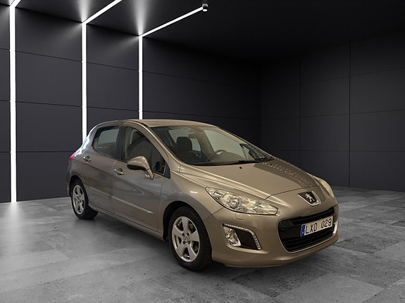 Peugeot 308 8 of 22