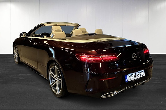 Mercedes-Benz E200 4 of 25