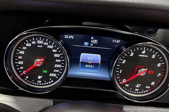 Mercedes-Benz E200 20 of 25