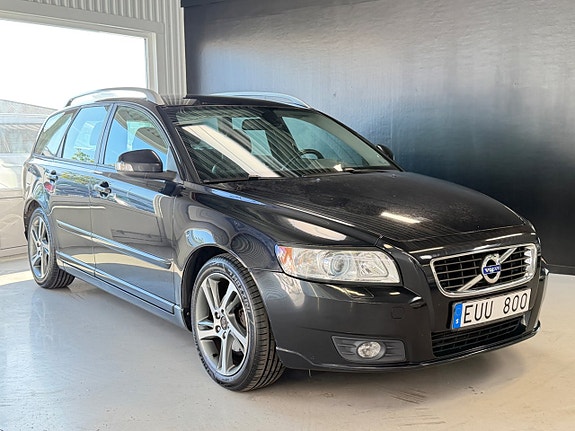 Volvo V50 3 of 22