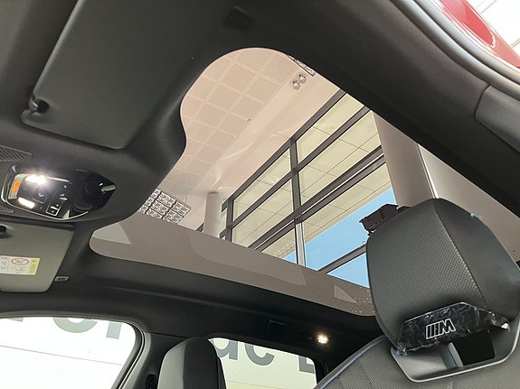 BMW iX3 8 of 18
