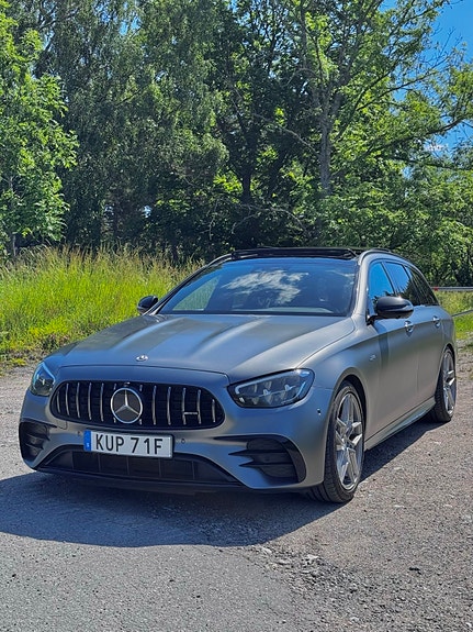 Mercedes-Benz E53 2 of 11