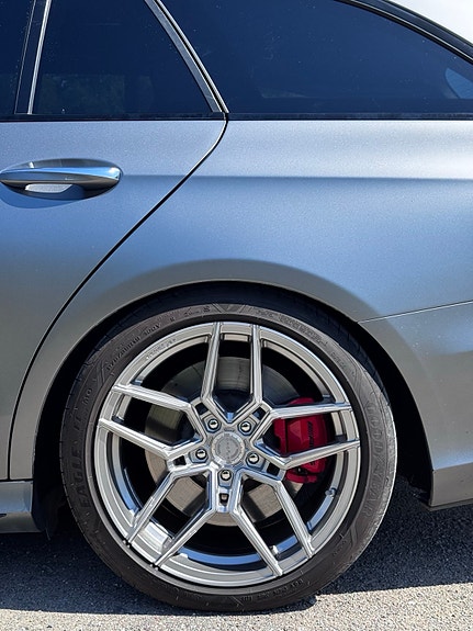 Mercedes-Benz E53 7 of 11