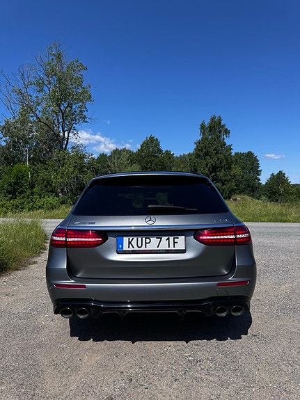 Mercedes-Benz E53 5 of 11
