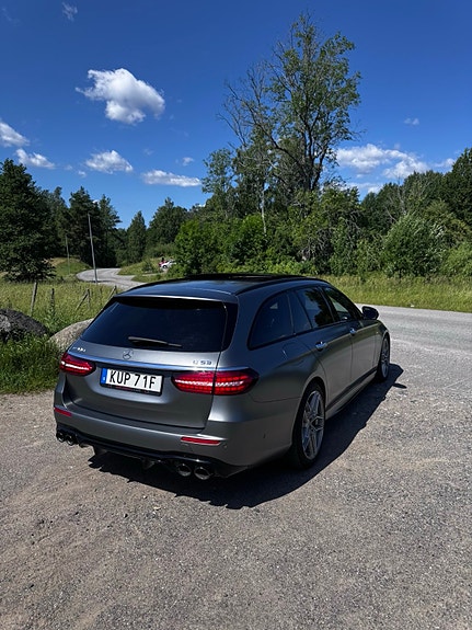Mercedes-Benz E53 4 of 11