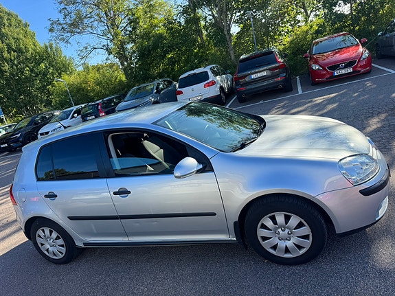 Volkswagen Golf V 4 of 7