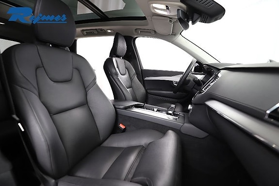 Volvo XC90 21 of 28