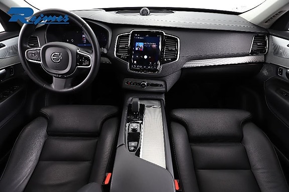Volvo XC90 5 of 28