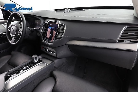 Volvo XC90 22 of 28