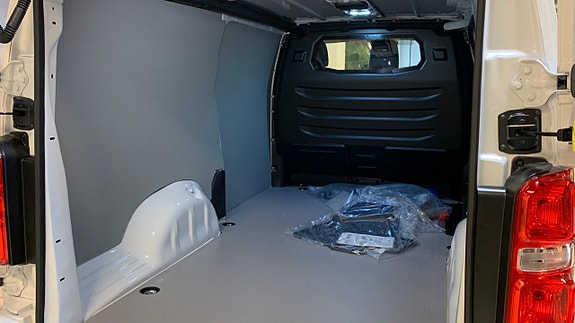 Opel Vivaro 9 of 13