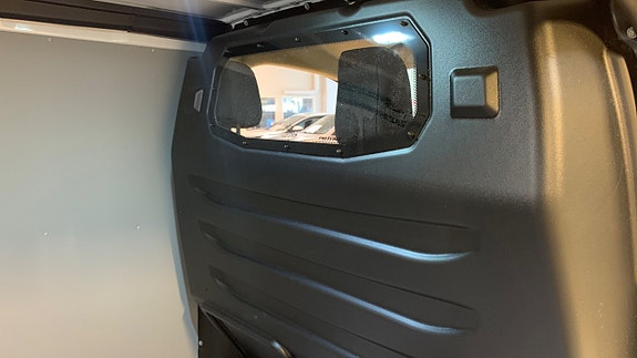 Opel Vivaro 12 of 13