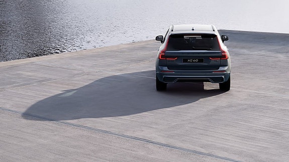 Volvo XC60 12 of 30