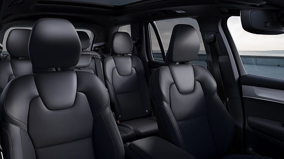 Volvo XC90 30 of 30