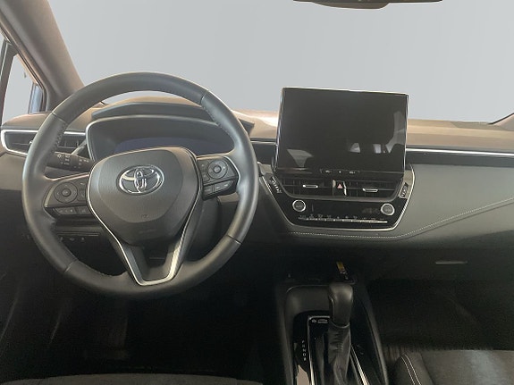 Toyota Corolla 8 of 17