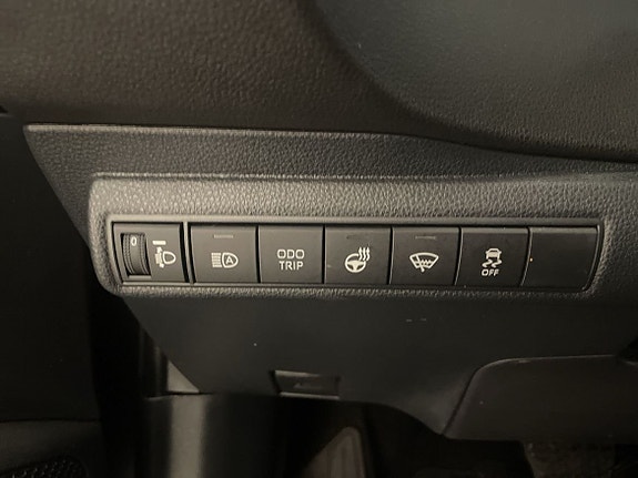 Toyota Corolla 13 of 17