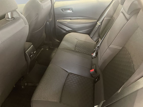 Toyota Corolla 7 of 17