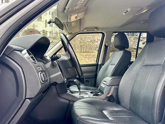 Land Rover Discovery 4 16 of 18