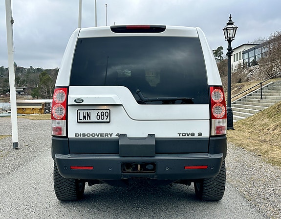 Land Rover Discovery 4 11 of 18