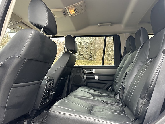 Land Rover Discovery 4 17 of 18