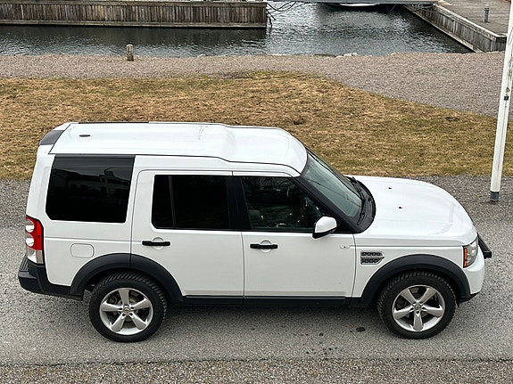 Land Rover Discovery 4 10 of 18