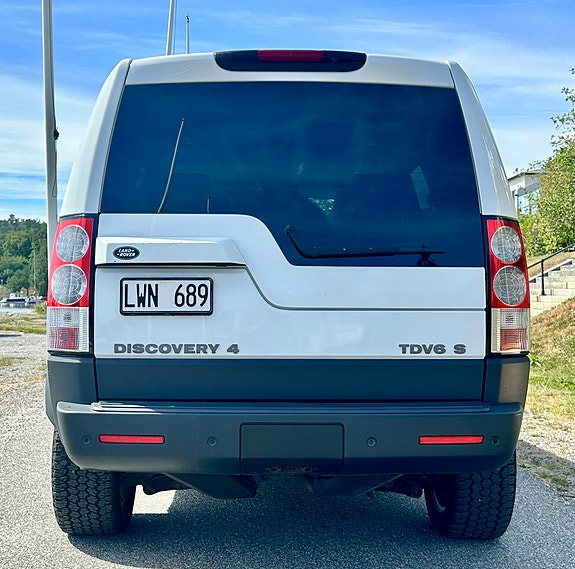 Land Rover Discovery 4 6 of 18