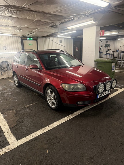 Volvo V50 2 of 3