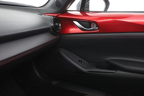 Mazda MX-5 27 of 30