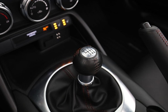Mazda MX-5 24 of 30