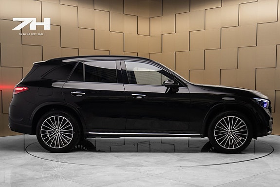 Mercedes-Benz GLC300 e 6 of 21