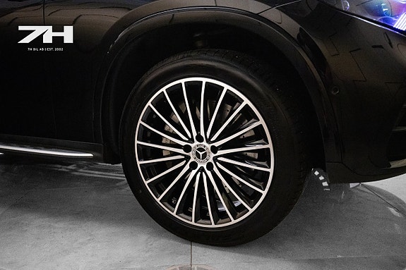 Mercedes-Benz GLC300 e 9 of 21