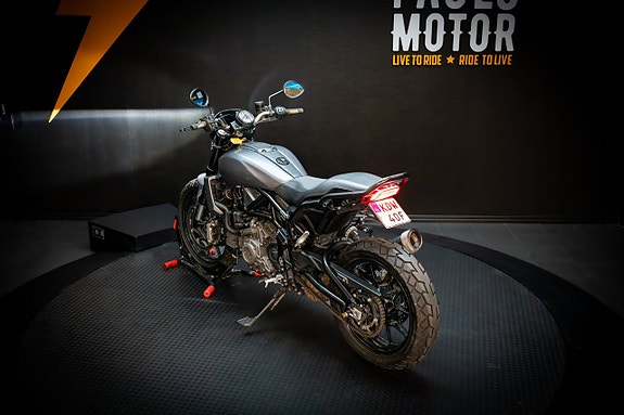 Indian FTR 1200 "Dr. Jekill & Mr. Hyde" 5 of 20
