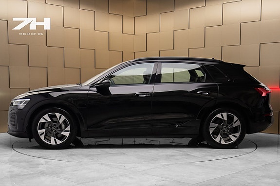 Audi Q8 e-tron 2 of 23