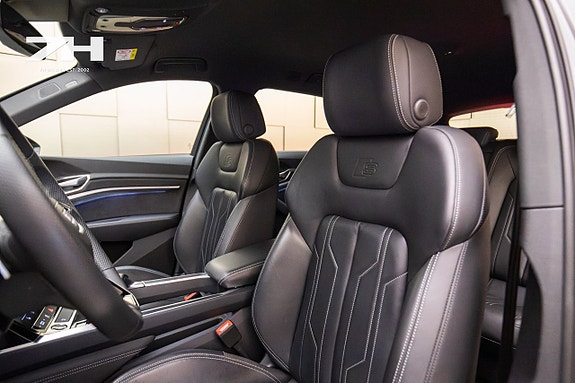 Audi Q8 e-tron 17 of 23
