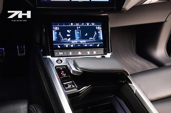Audi Q8 e-tron 15 of 23