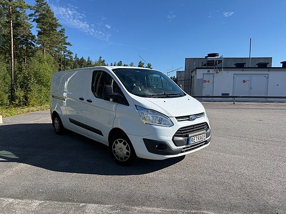 Ford Transit Custom 2 of 5