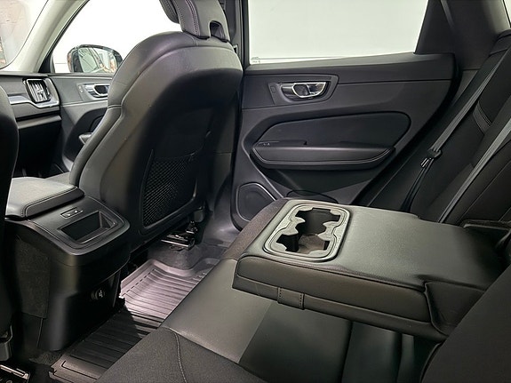 Volvo XC60 30 of 30