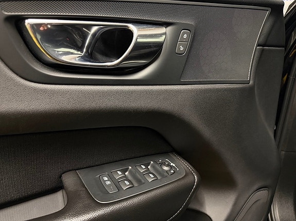 Volvo XC60 19 of 30