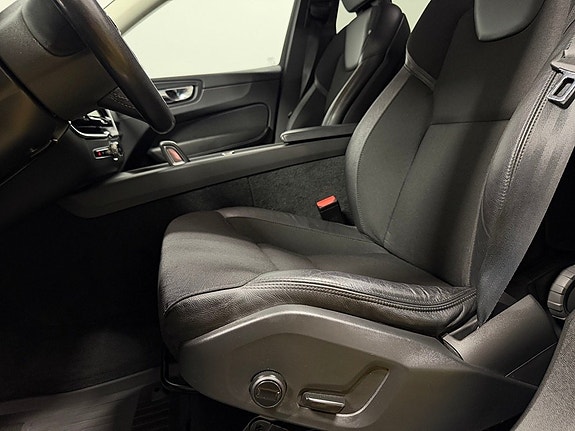 Volvo XC60 18 of 30