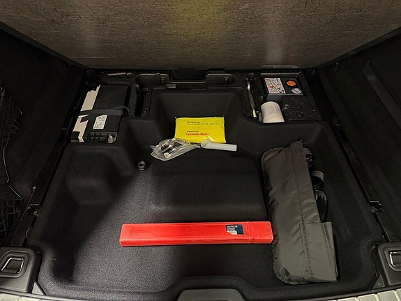 Volvo XC60 14 of 30