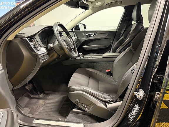 Volvo XC60 17 of 30