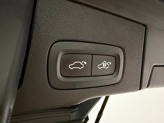 Volvo XC60 15 of 30