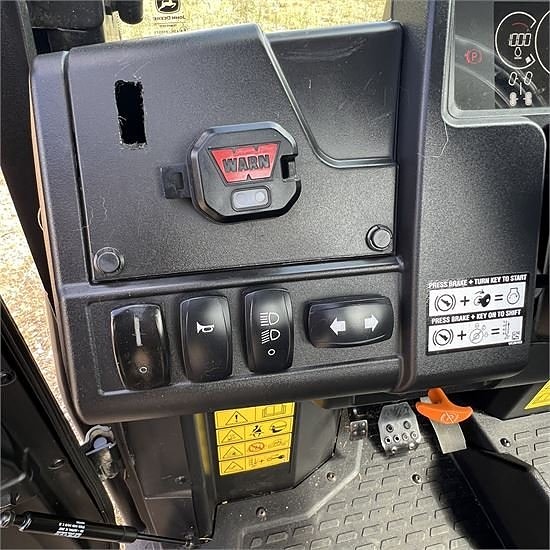 John Deere XUV 865M - Video 22 of 30