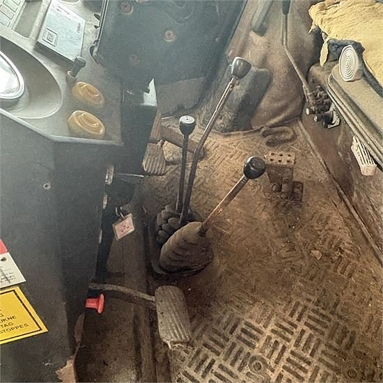 Massey Ferguson 699 - PTO - Speedshift 13 of 22