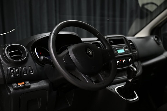 Renault Trafic 16 of 26