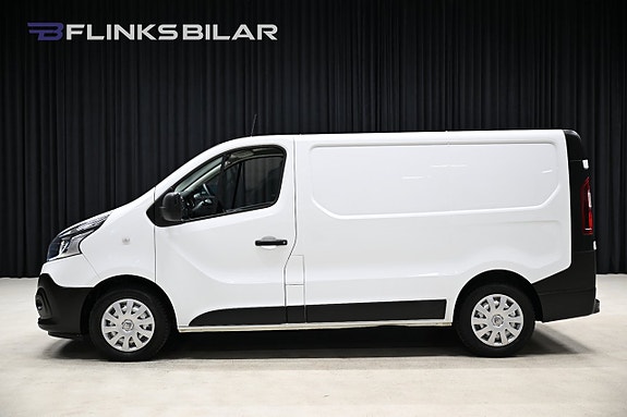 Renault Trafic 2 of 26