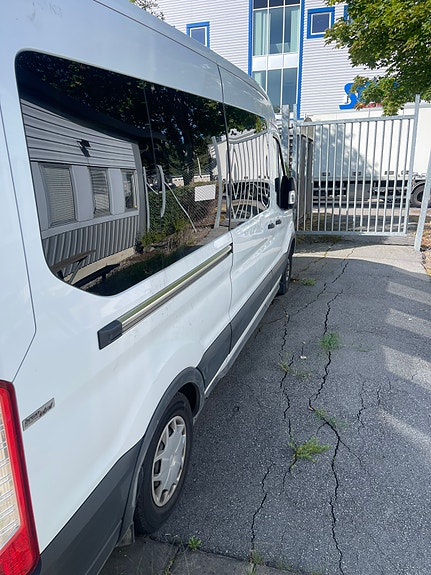 Ford Transit 3 of 6
