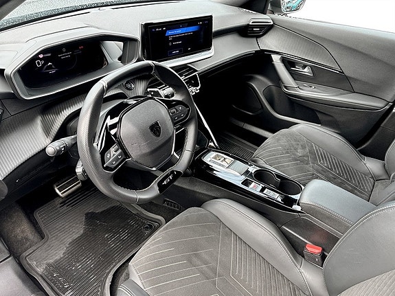 Peugeot 2008 4 of 15